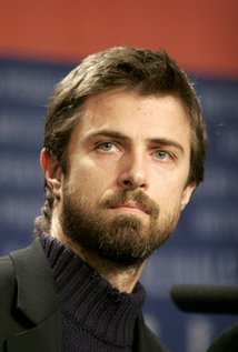 mv5bndcymjaxmzazm15bml5banbnxkftztcwotuwotgwna-_v1_ux214_cr00214317_al_